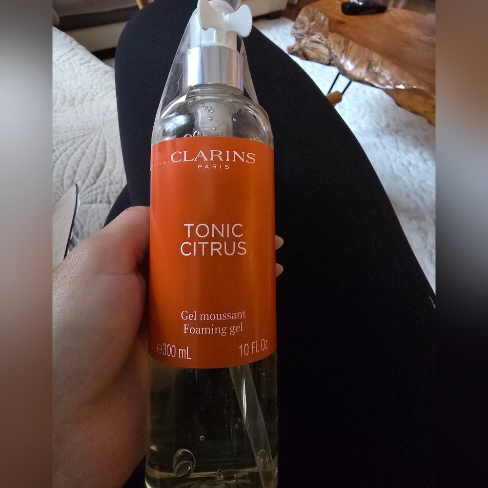 New Clarins Tonic Citrus Body Foaming Gel, 10oz/ 300ml - Picture 7 of 7